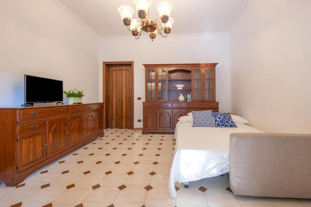 Maison Ferrella Sant'Angelo  Екстер'єр фото